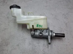 Главный тормозной цилиндр Toyota Camry