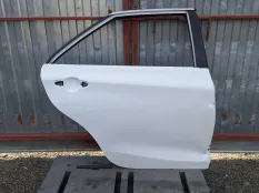 Дверь Toyota Camry