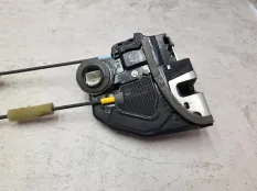 Замок двери Toyota Camry