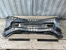 Подрамник Toyota Camry