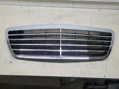 Решетка радиатора Mercedes-Benz E-Classe