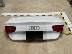 Крышка багажника Audi A8