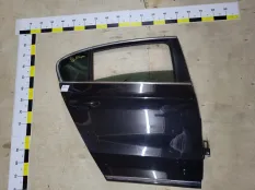 Дверь в сборе Volkswagen Passat