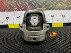 Подушка двигателя Audi A4