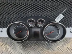 Щиток приборов Opel Insignia