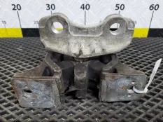 Подушка двигателя Opel Corsa