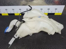 Бачок омывателя Audi A8