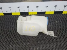 Бачок омывателя Volkswagen Golf