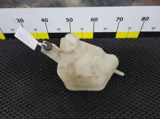 Бачок омывателя Opel Astra F