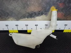 Бачок омывателя Opel Astra