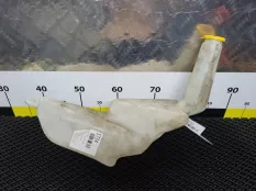 Бачок омывателя Opel Astra