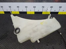 Бачок омывателя Audi A4