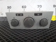Блок управления климат-контролем Opel Zafira B