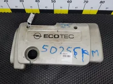 Крышка двигателя декоративная Opel Astra