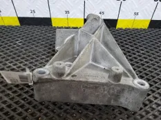 Кронштейн двигателя Opel Vectra B