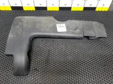 Крышка двигателя декоративная Opel Zafira B