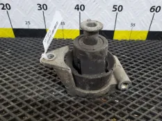 Подушка двигателя Opel Zafira B