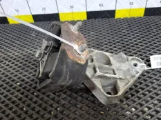 Кронштейн двигателя Opel Astra F