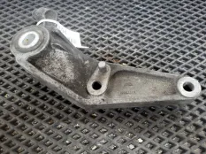 Подушка двигателя Opel Corsa