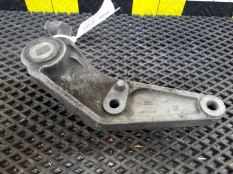 Подушка двигателя Opel Corsa