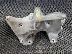 Кронштейн компрессора кондиционера Opel Vectra B