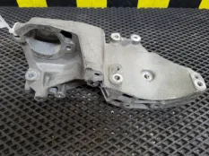 Кронштейн крепления двигателя Opel Vectra B