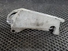 Кронштейн крепления двигателя Opel Vectra C