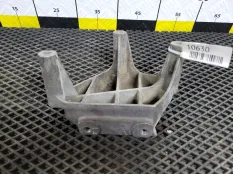 Кронштейн двигателя Opel Corsa