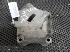 Кронштейн двигателя Opel Corsa