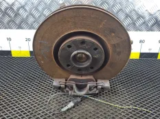 Кулак поворотный Peugeot 308 5d