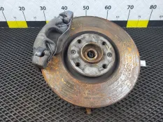 Кулак поворотный Peugeot 308 5d