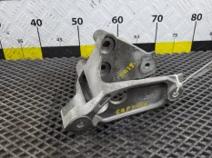 Кронштейн двигателя Chevrolet Captiva