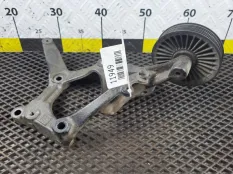 Кронштейн компрессора кондиционера Opel Vectra C