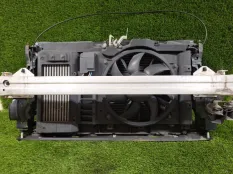 Радиатор охлаждения двигателя Peugeot 308 5d