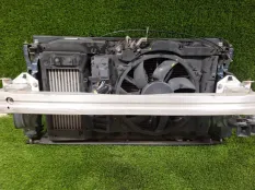 Радиатор охлаждения двигателя Peugeot 308 5d