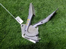 Петли капота Renault Megane