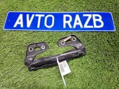 Петля капота Audi A6