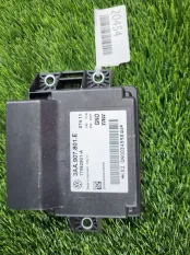 Блок управления стояночным тормозом Volkswagen Tiguan