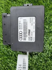 Блок управления стояночным тормозом Audi A4