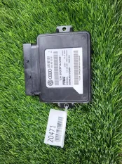 Блок управления стояночным тормозом Audi A6