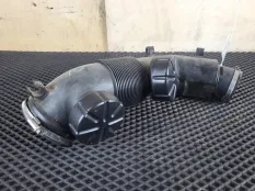 Патрубок воздушный Audi A8