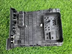 Блок предохранителей Volkswagen Passat