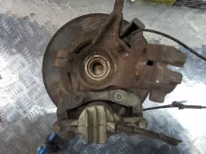 Кулак поворотный Peugeot 206