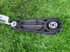 Опора двигателя Porsche Panamera