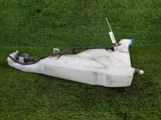 Бачок омывателя Audi A8