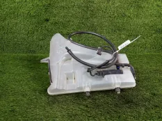 Бачок омывателя Porsche Panamera