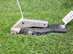 Петли капота Opel Omega B