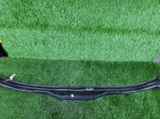 Решетка под лобовое стекло BMW 5-Series