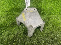 Кронштейн двигателя Opel Meriva A