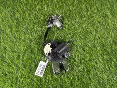 Замок багажника Audi A8